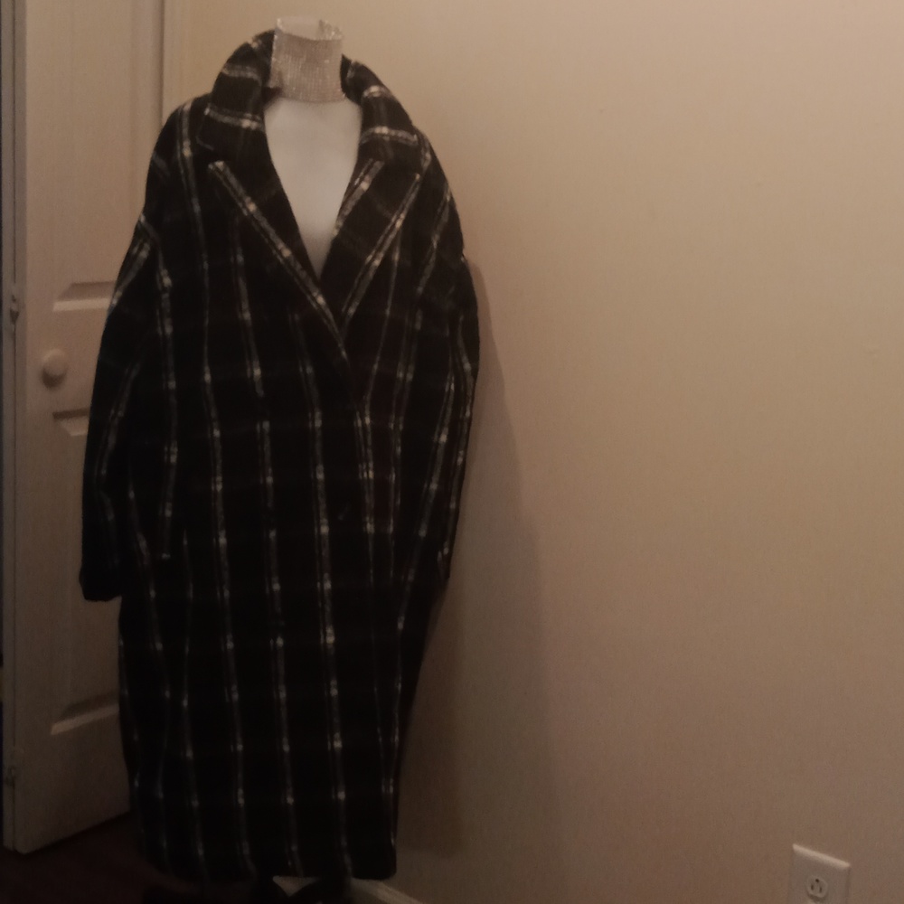 Black coat ava  & viv